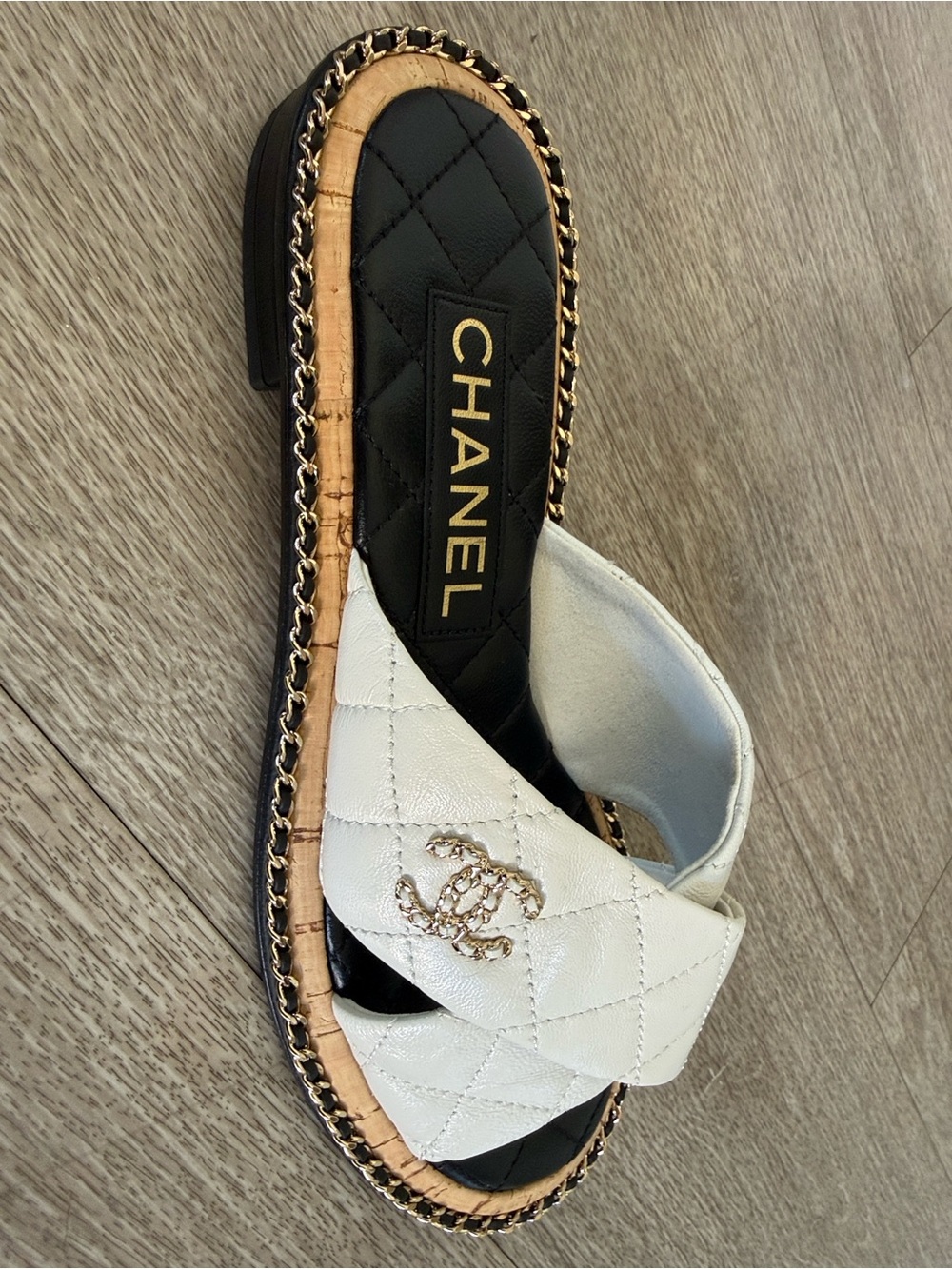 CHANEL White Quilted Lambskin Chain Mules Slides CC Logo - Picture 4 of 16